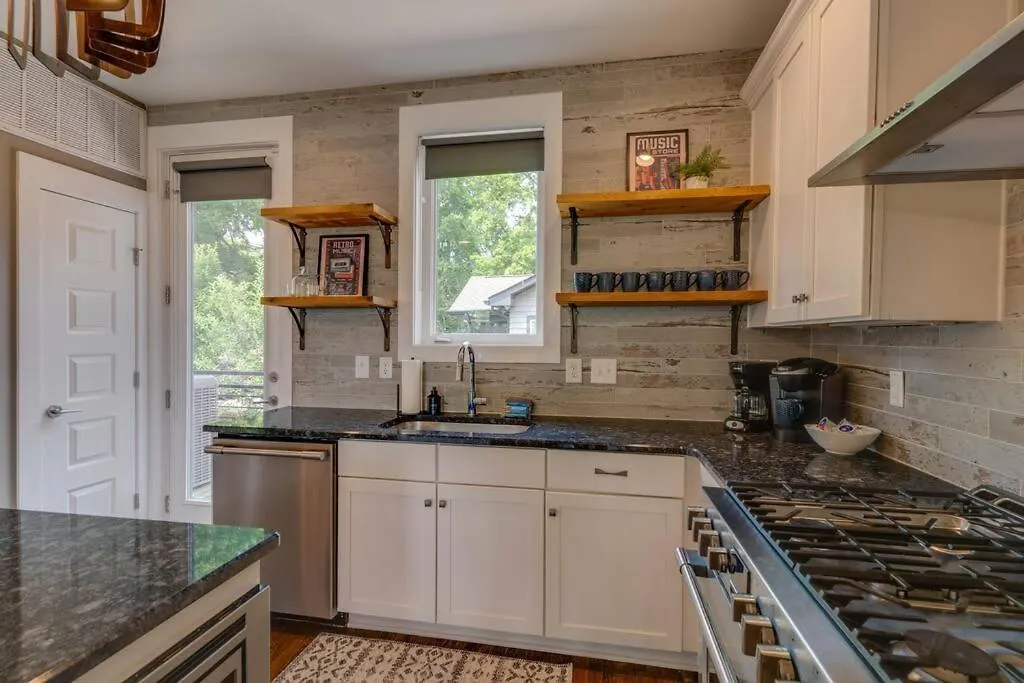 Perfectly Located-Walk To Bars- Close To Broadway Nashville