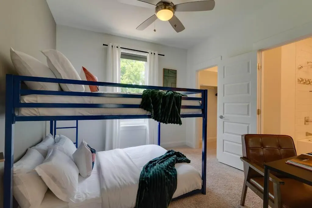 Perfectly Located-Walk To Bars- Close To Broadway Nashville